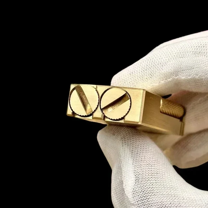 New Double Oil Compartment Lifting Arm Lighter Hand Carved Side Pulley Brass Lighter Men's Collection Gift New Double Oil Compartment Lifting Arm Lighter Hand Carved Side Pulley Brass Lighter Men's Collection Gift