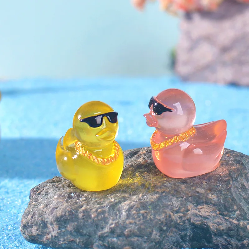 200-50pcs Mini Glow in The Dark gold chain social duck Moss Micro Landscape Miniature Luminous Duck DIY Fairy Garden Home Decor 200-50pcs Mini Glow in The Dark gold chain social duck Moss Micro Landscape Miniature Luminous Duck DIY Fairy Garden Home Decor