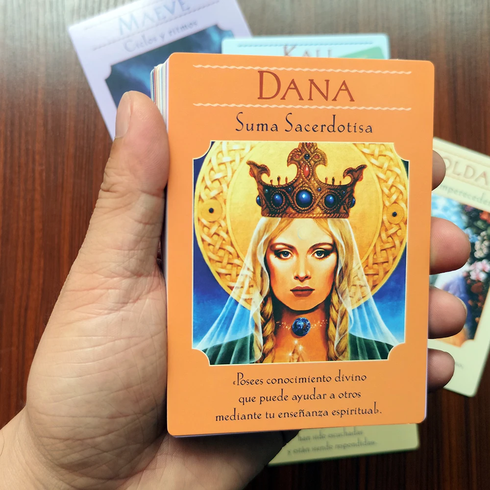 Spanish Edition  Las cartas del Oráculo de las diosas: 44 cartas del oráculo y libro PDF guía  by Doreen Virtue