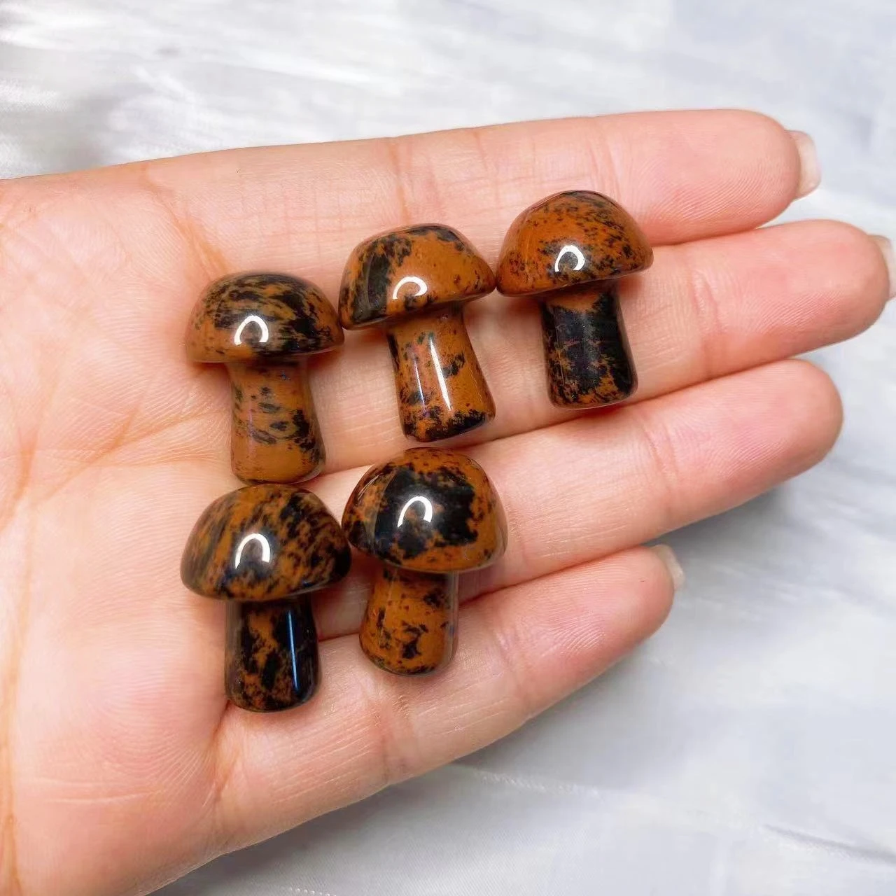 20mm Natural Mini Mushroom Crystal Quartz Statue Carved Mineral Reiki Healing Desktop Decoration Aquarium Home Graden Decoration