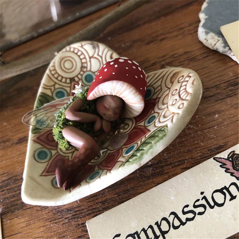 Mini Sleeping Mushroom Fairy Statue Hand Painted Resin Crafts Ornament for Home Garden Office Decorations Artware Children Gifts Mini Sleeping Mushroom Fairy Statue Hand Painted Resin Crafts Ornament for Home Garden Office Decorations Artware Children Gifts