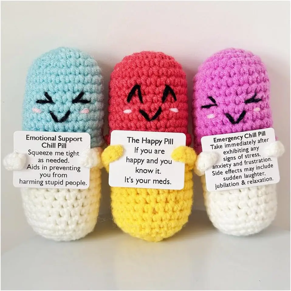 Funny Crochet Positive Energy Chill Pill Doll with Card Home Room Decoration Handmade Knitted Chill Pill Ornament Christmas Gift