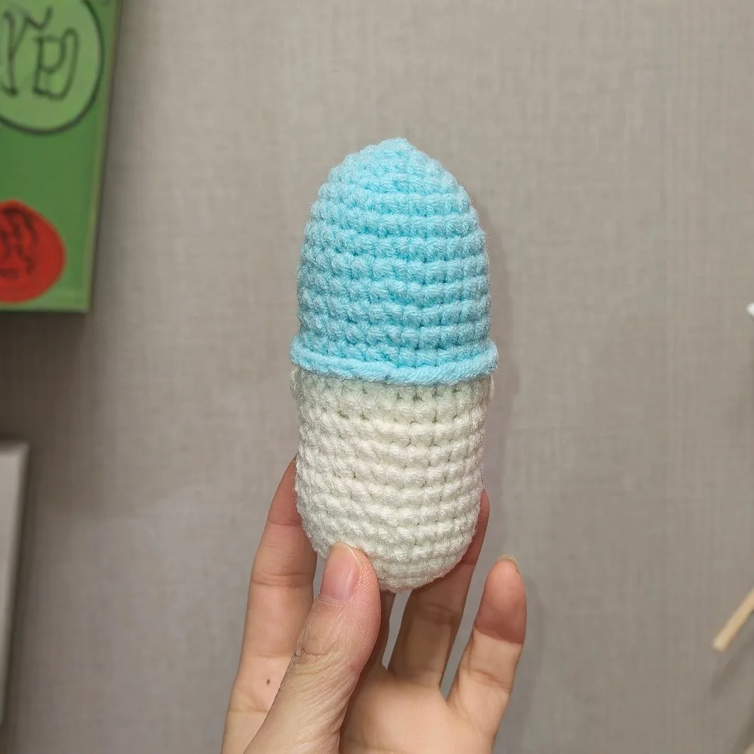 Funny Crochet Positive Energy Chill Pill Doll with Card Home Room Decoration Handmade Knitted Chill Pill Ornament Christmas Gift