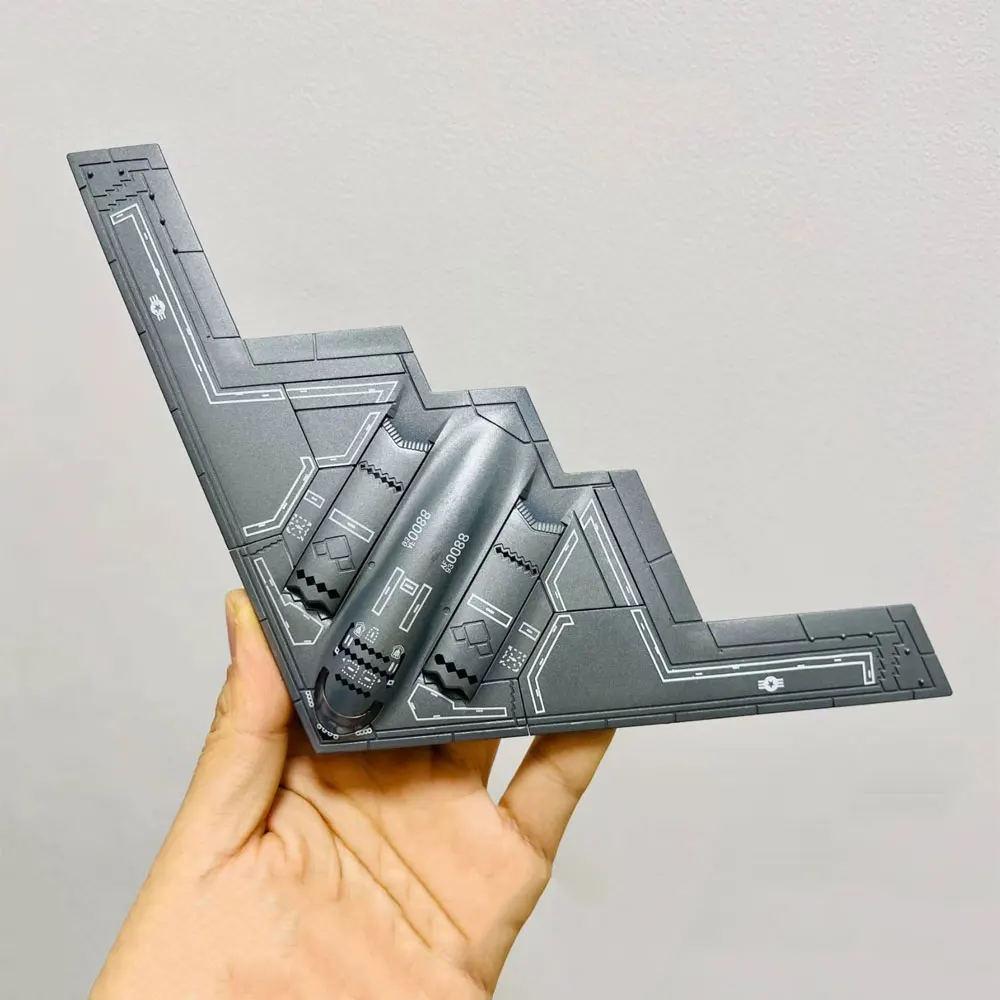1:200 Scale plane US Air Force B2 B-2 A Ghost Bomber ABS Die-Cast Aircraft Model Collection Gift Display Home Decoration 1:200 Scale plane US Air Force B2 B-2 A Ghost Bomber ABS Die-Cast Aircraft Model Collection Gift Display Home Decoration