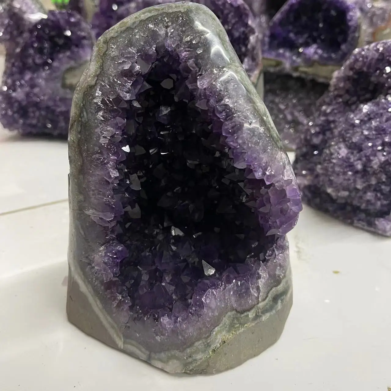 Geode Brazil Amethyst Natural Mineral Specimen Raw Quartz Purple Crystal Healing Stones Home Decoration Gift Cluster